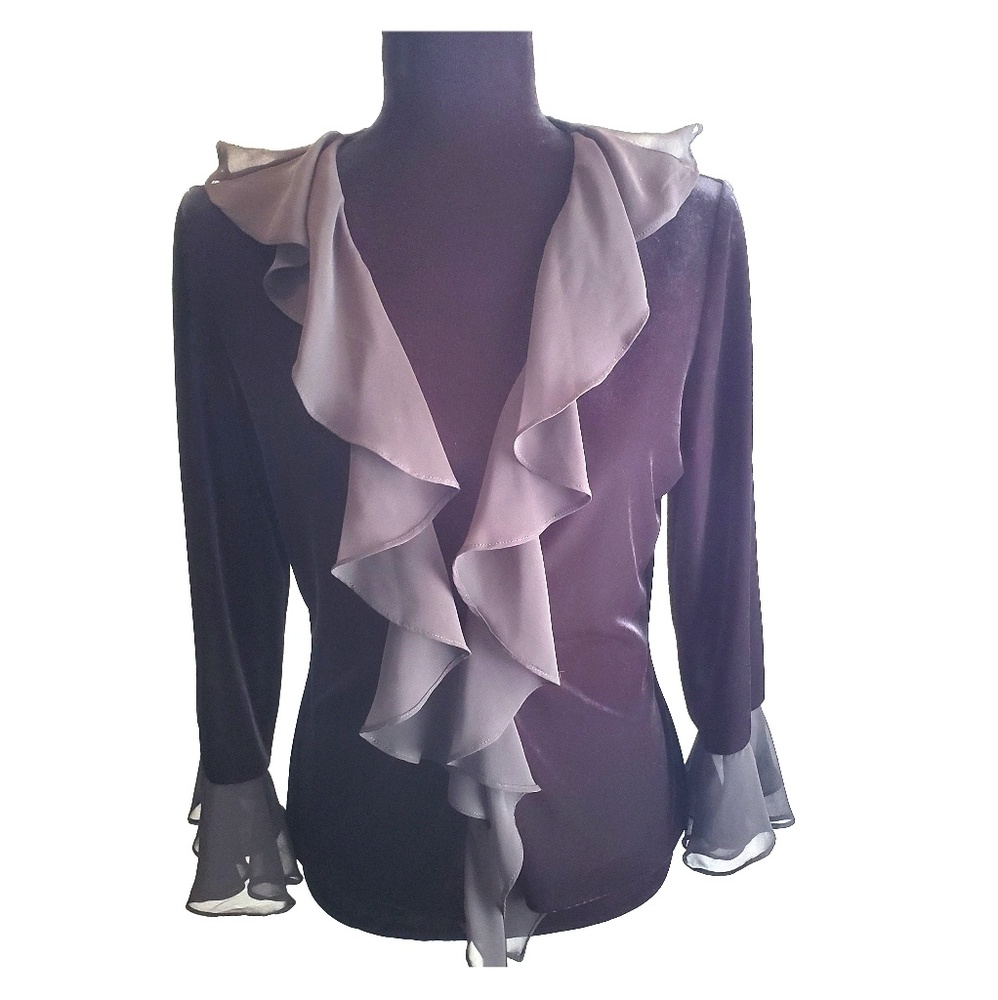 Sz M Xscape black velvet cardigan with ruffles